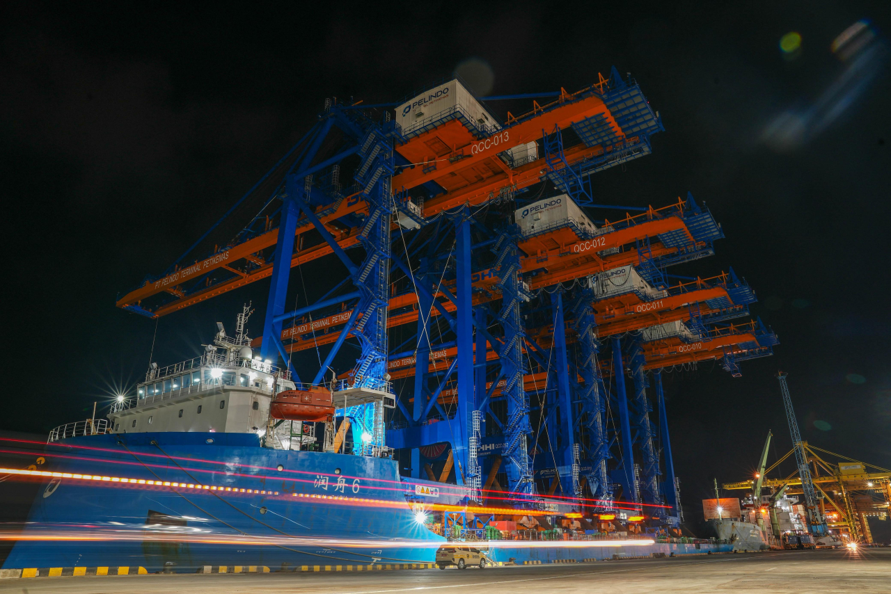 Pelindo Perkuat Layanan TPK Semarang dengan Tambahan Empat Quay Container Crane