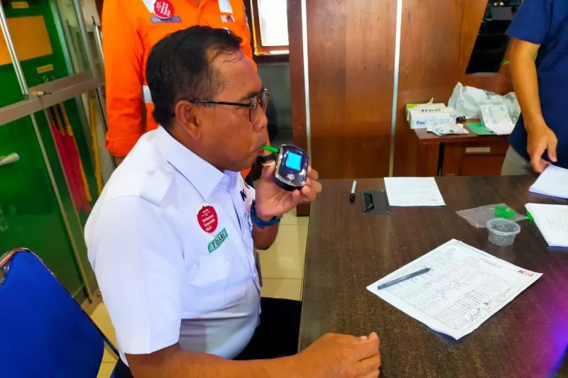 KAI Daop 7 Madiun Lakukan Tes Urine dan Alkohol Secara Acak