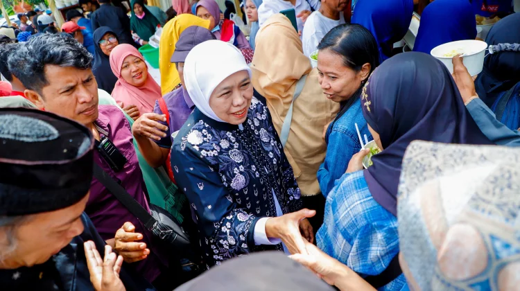 Open House Lebaran Gubernur Khofifah Didatangi Ribuan Warga