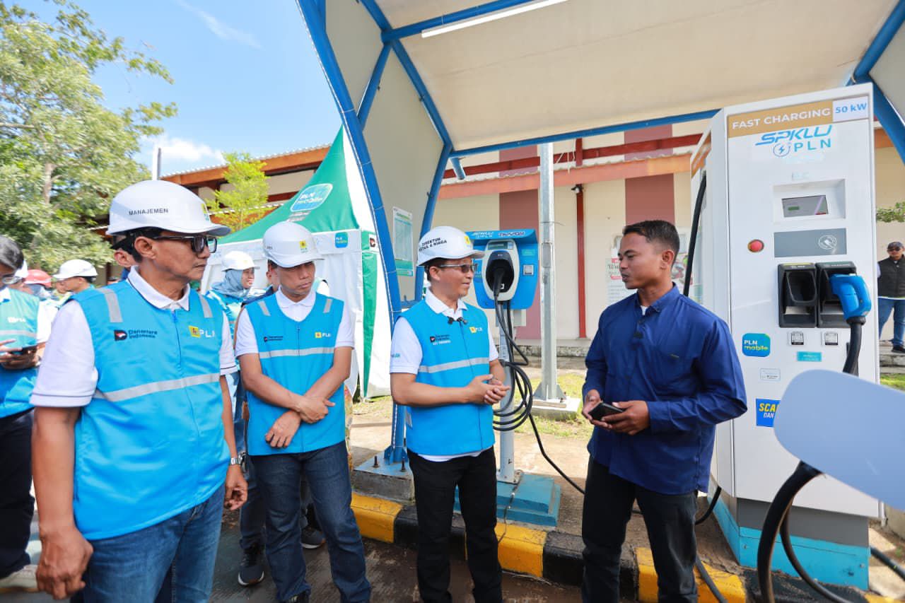 PLN Siagakan 439 SPKLU di Jalur Jatim-Bali demi Keamanan & Kenyamanan Pemudik