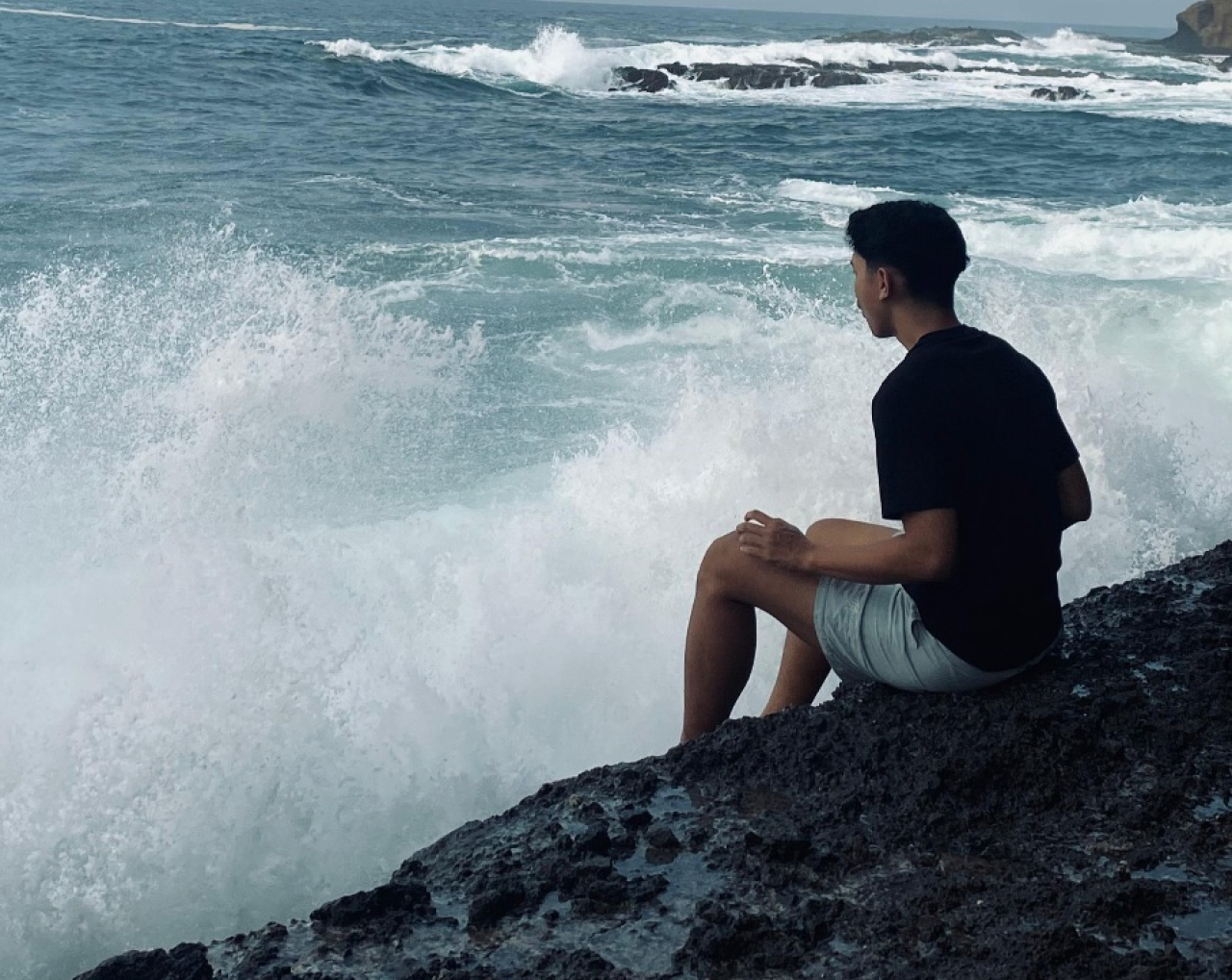 Guru Ngaji Asal Cianjur Hilang Tersapu Ombak di Pantai Papuma Jember Saat Lebaran Ketupat