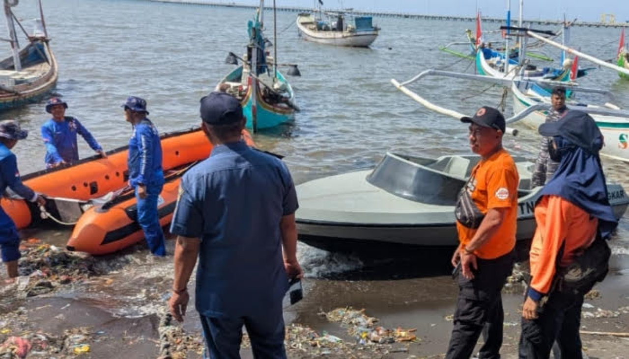 Penumpang KMP Darma Kartika Diduga Lompat ke Laut, Hilang di Perairan Jangkar–Raas