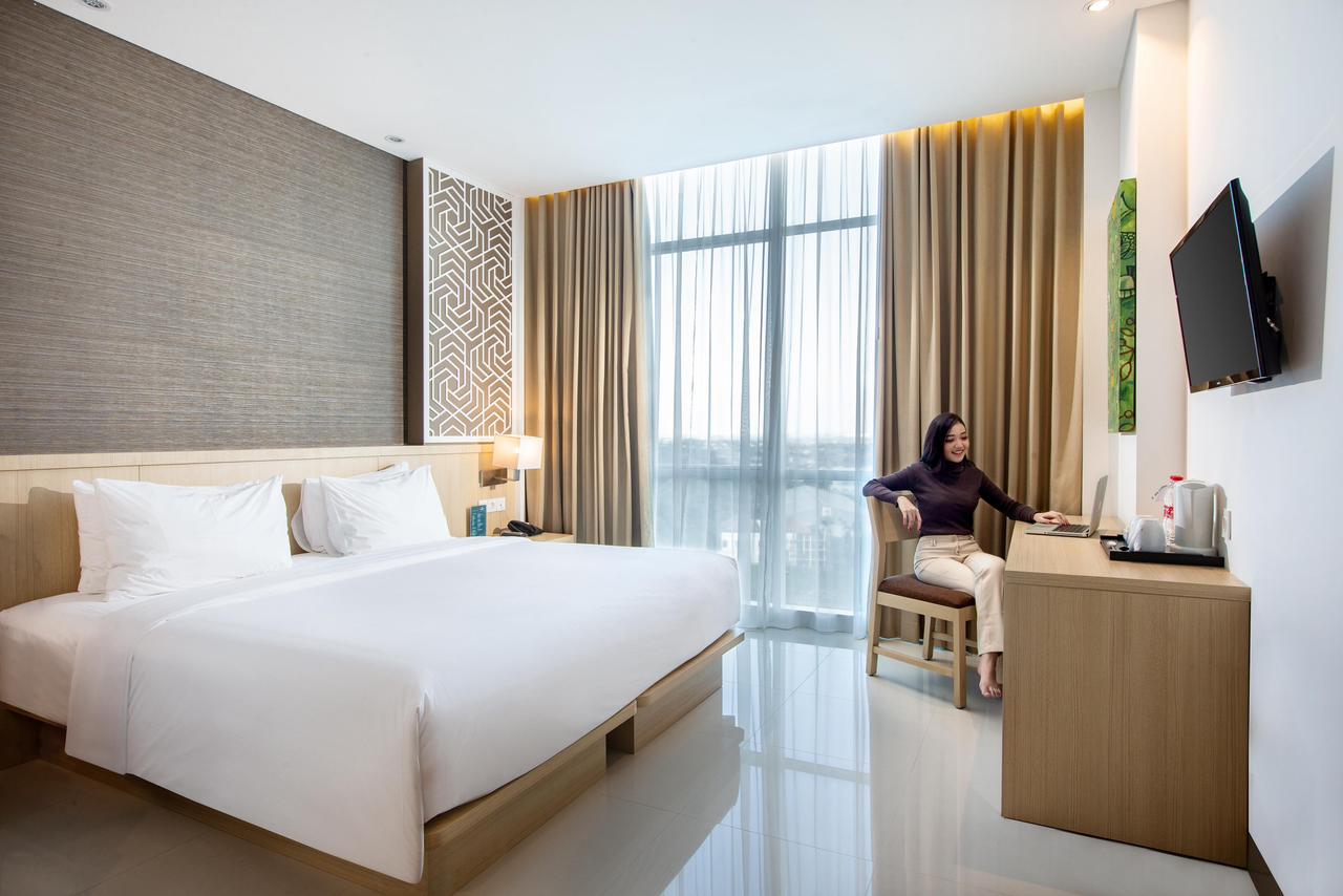 Akhir Ramadan, Hotel Santika Gresik Tawarkan Promo “Lebaran Treat Stay” dengan Bonus Hampers
