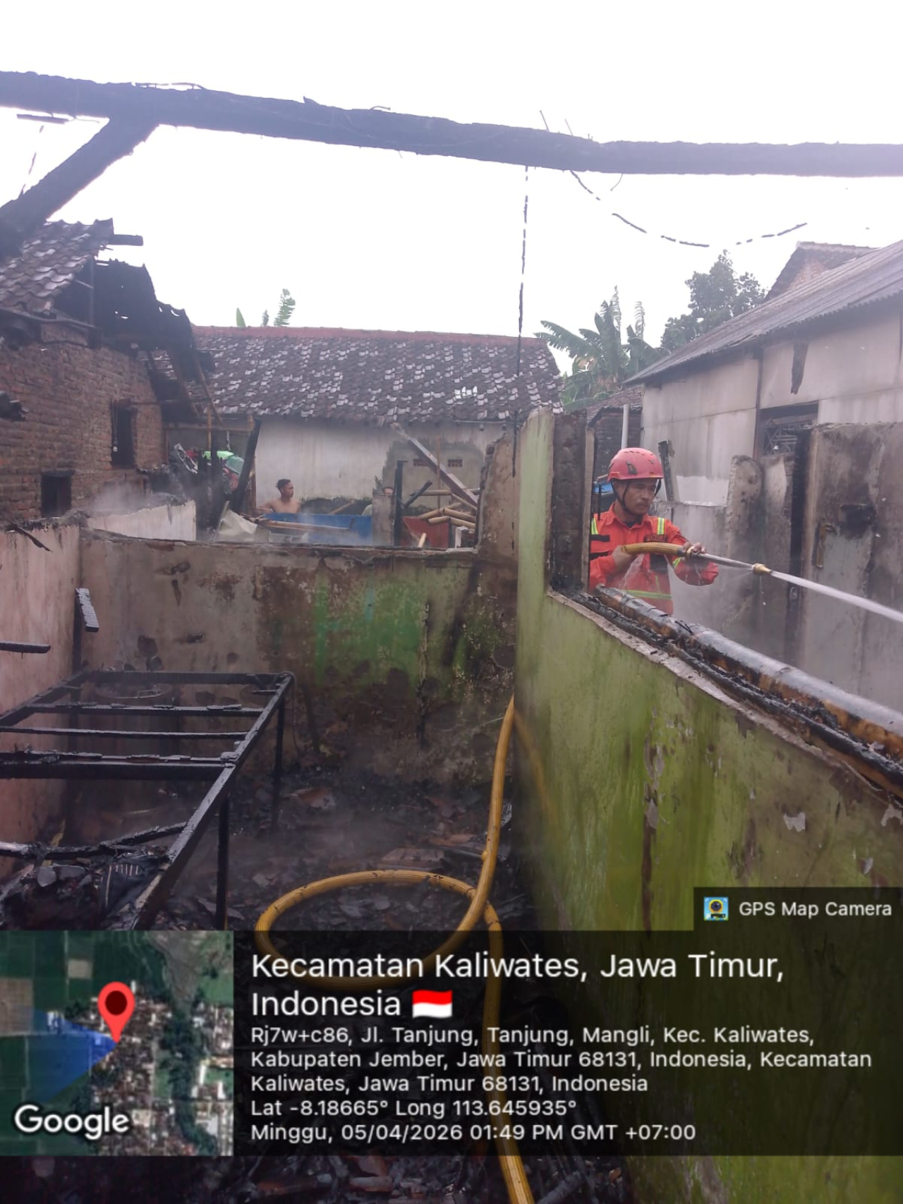Kebakaran Hebat di Permukiman Padat Mangli Jember, Api Merembet ke Tiga Rumah Warga