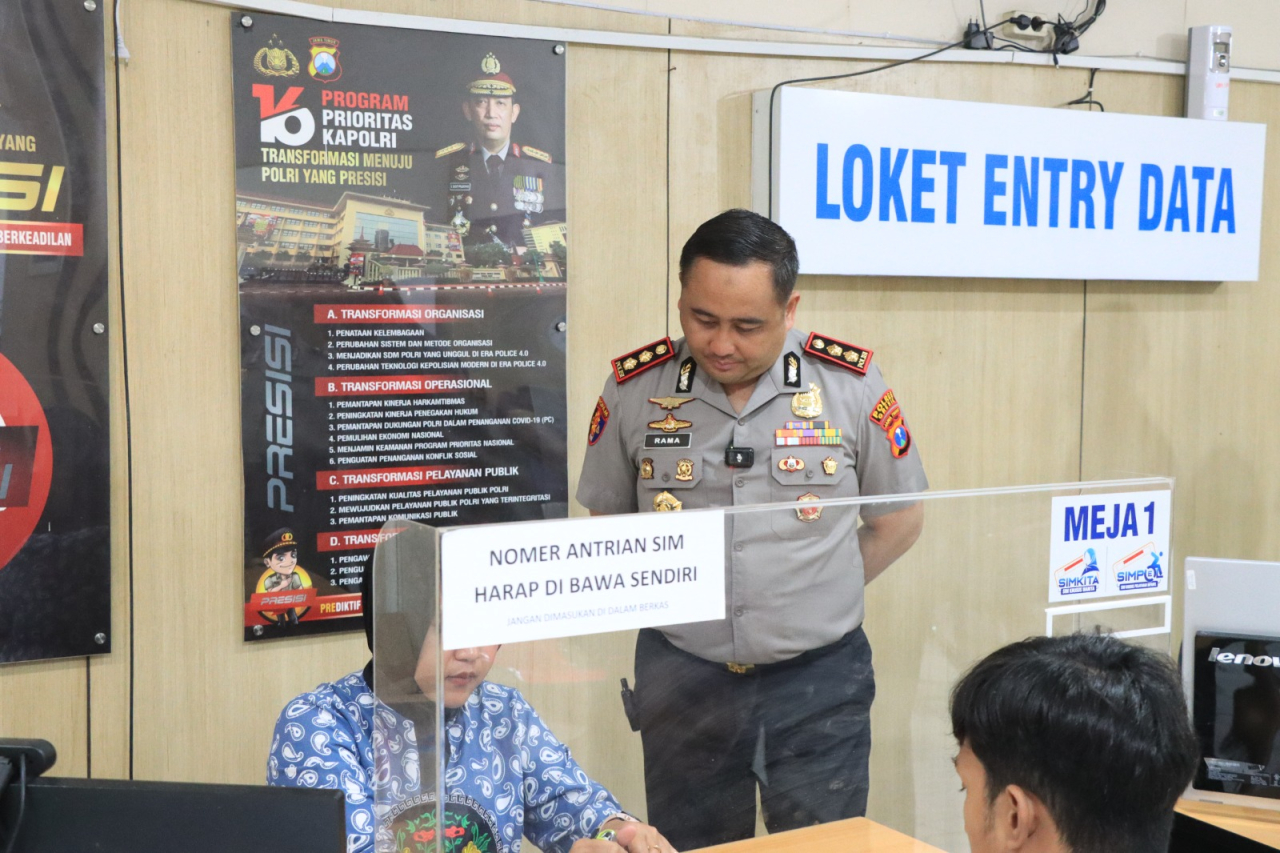 Sidak Mendadak Kapolres Gresik Bongkar Alur Layanan, Tegaskan Nol Pungli di Satpas hingga MPP