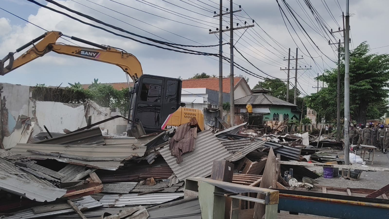 DPRD Gresik Menyayangkan Pembongkaran 43 Lapak di Semambung, Minta Relokasi Jelas dan Solusi Banjir Komprehensif