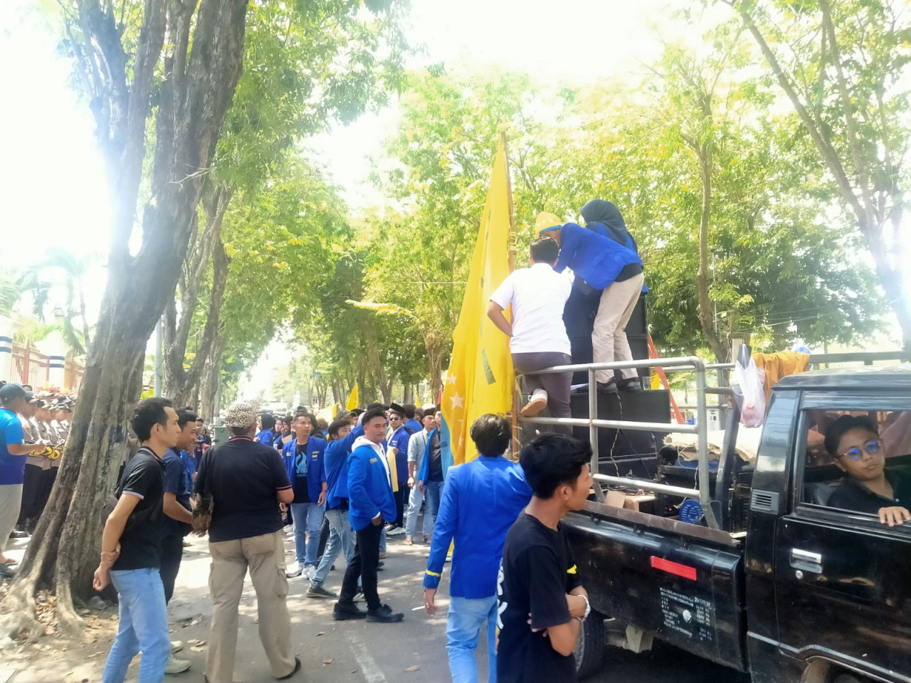 PMII Sampang Demo DPRD dan Pemkab, Soroti Tambang Galian C yang Diduga Rusak Lingkungan