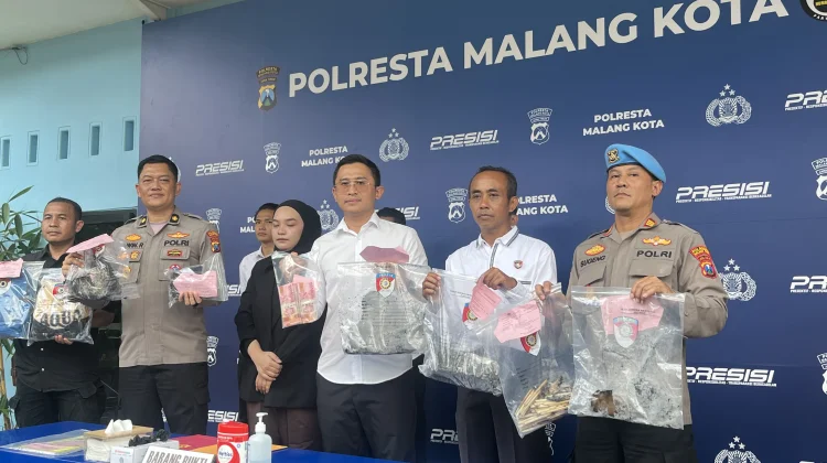 Polres Malang Ungkap Motif Pembakaran Gudang Rokok Suket Teki