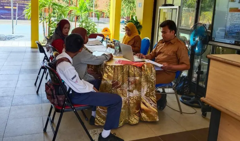 Gubernur Khofifah Buka Pendaftaran SPMB Jatim Jalur SMA dan SMK Negeri