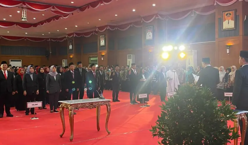 Wali Kota Eri Cahyadi Rotasi 78 Pejabat Pemkot Surabaya