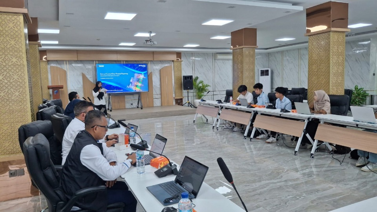 Mahasiswa UNAIR Belajar Pengendalian Internal Langsung dari Praktisi TPS