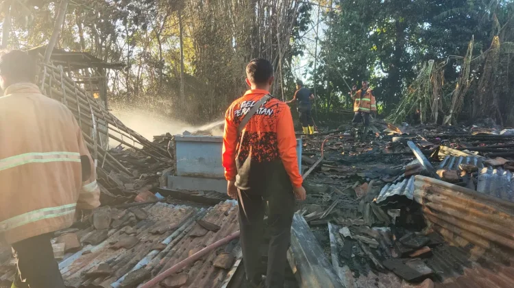 Tiga Rumah Warga Situbondo Dilalap Api, Kerugian Ditaksir Rp 120 Juta
